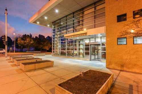 923 Kilbourn Ave, Milwaukee WI 53202-3421 exterior