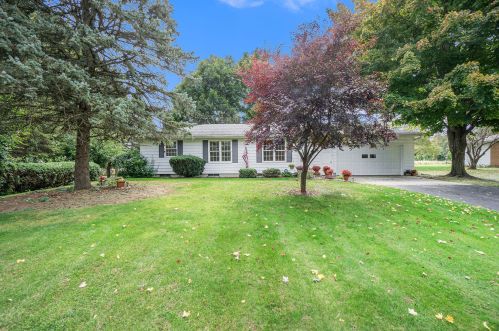 15365 Millard Rd, Three Rivers, MI 49093-9202