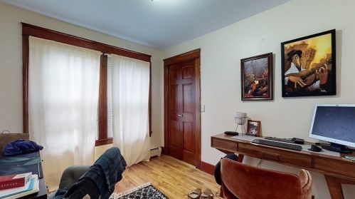 25 Circuit Ave, Worcester MA 01603-2159 exterior