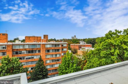 2829 Connecticut Ave, Washington DC  20008-1557 exterior