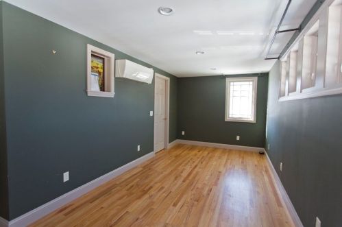 111 Laurel Rd, West Springfield MA 01089-3004 exterior