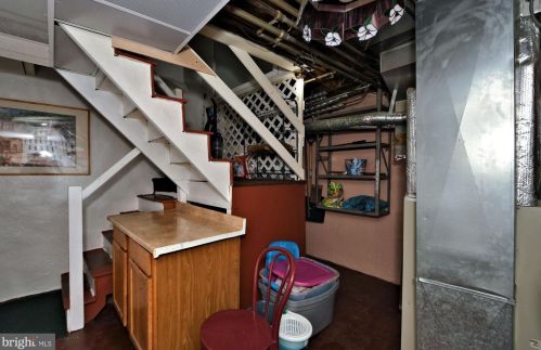 7221 Erdrick St, Philadelphia PA 19135-1014 exterior