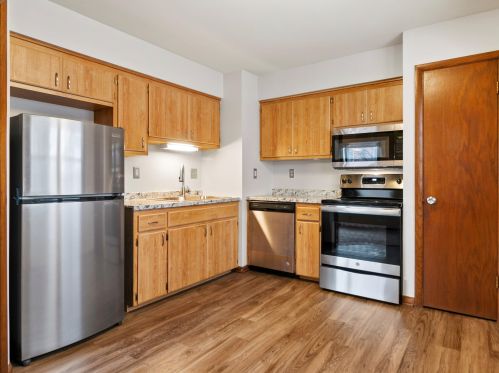 5026 Colonial Ct, Milwaukee WI 53220-2013 exterior