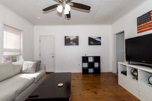 2 Maxwell Ct, Worcester MA 01607-1016 exterior