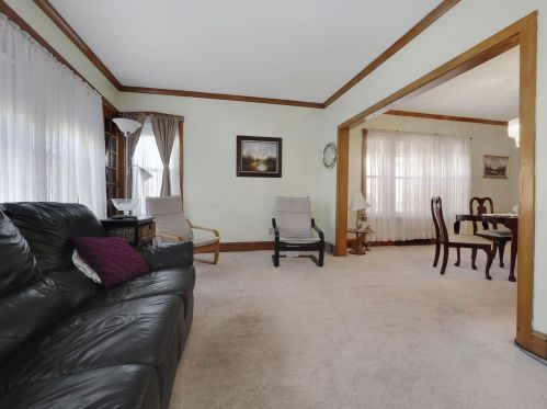 4335 Mason Ave, Chicago IL 60630-1913 exterior