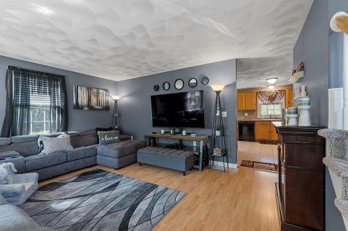 240 Washington St, Methuen, MA 01844-2631