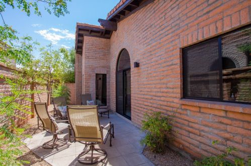 6825 18th St, Phoenix AZ  85042-5706 exterior