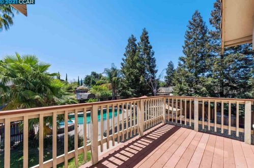 1868 Renee Way, Concord CA 94521-1525 exterior