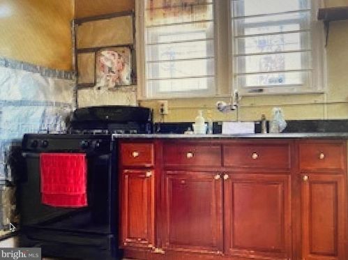 1520 Carlisle St, Philadelphia PA 19121-1607 exterior