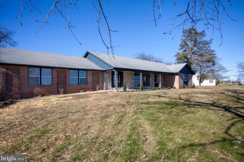 59 Kugler Rd, Limerick, PA 19468-1411