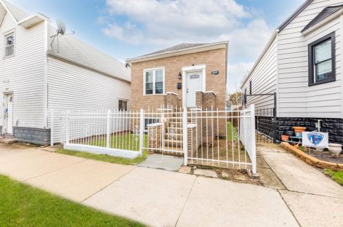 4907 30th St, Chicago, IL 60804-3617