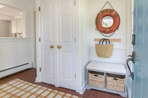 20 Blackman Rd, Ridgefield CT  06877-4204 exterior