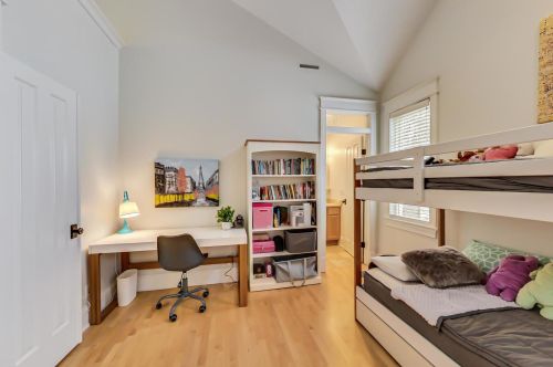 1840 Wellington Ave, Chicago IL 60657-4030 exterior