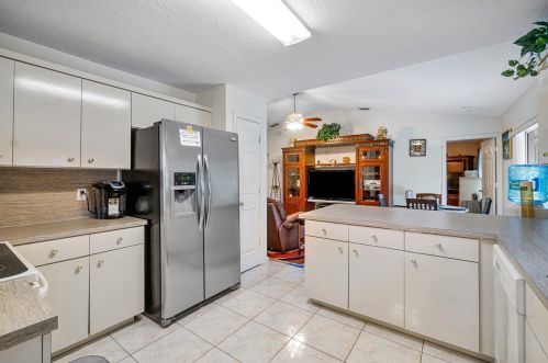 316 12 Ave, Boynton Beach FL 33435-5940 exterior