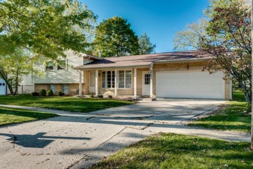 1712 Colchester Ave, Kalamazoo MI  49024-4112 exterior