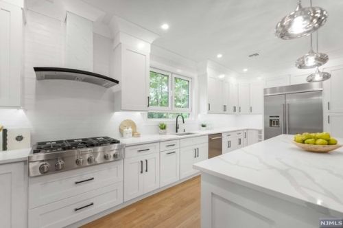 60 Prescott St, Demarest NJ  07627-1420 exterior