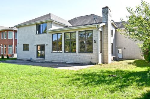 6420 Longmeadow Ave, Chicago, IL 60712-4204