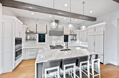 1501 Bluefin Ct, Naples FL 34102-1576 exterior