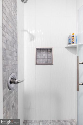 1725 Marshall St, Philadelphia PA 19120-0037 exterior