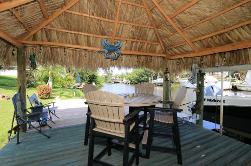 727 Calmoso Dr, Fort Pierce FL 34983-2208 exterior