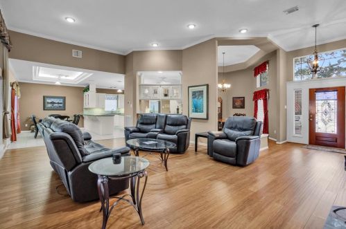 11 Greenview St, Montgomery TX 77356-8456 exterior