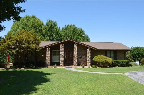 102 Franjo Ln, Springdale, AR 72764-7416