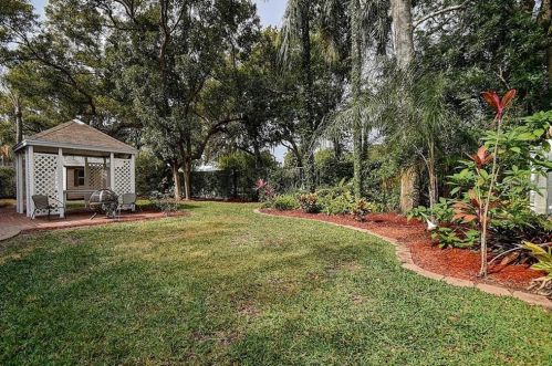 2115 Fore Dr, Tampa FL 33612-5006 exterior