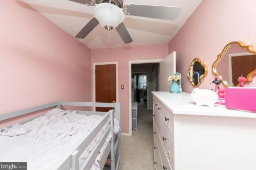 346 Krams Ave, Philadelphia PA 19128-4733 exterior