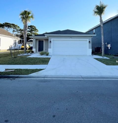 3368 Park Dr, Fort Pierce, FL 34982-8424