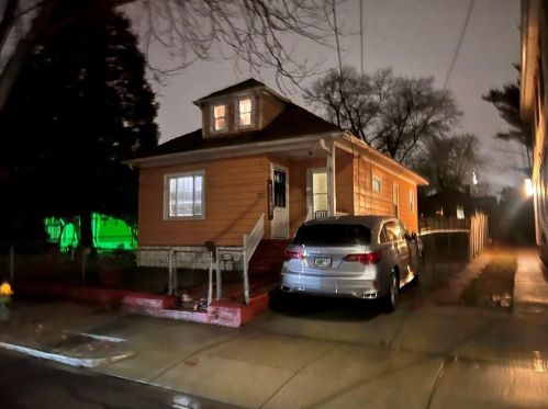 73 Babcock St, Providence, RI 02905-1403