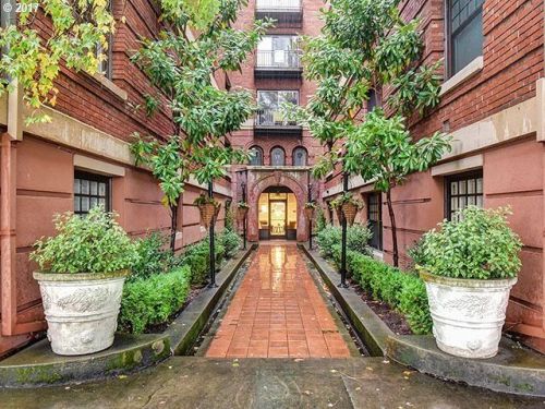 1829 Lovejoy St, Portland OR  97209-1523 exterior