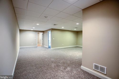 43 Midway Farms Ln, Lancaster PA 17602-2671 exterior