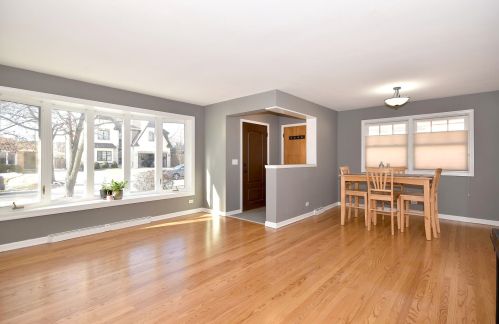 765 Fairfield Ave, Elmhurst, IL 60126-4707