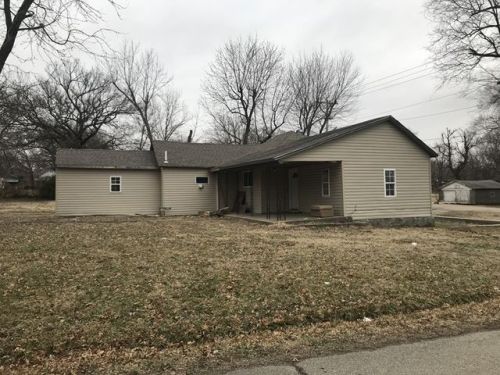 124 Washington St, Devon, KS 66701-3343