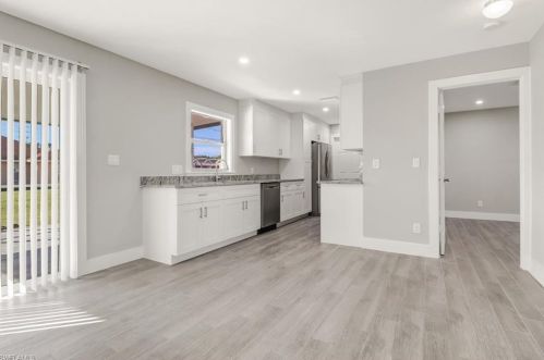 4536 31 Pl, Naples FL 34116-8276 exterior