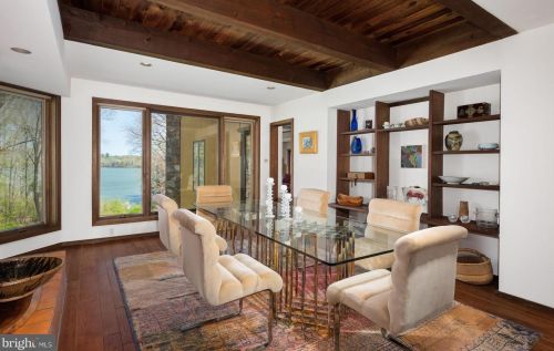 2230 Deerfield Dr, Media PA 19063-1834 exterior