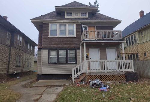 2835 49th St, Milwaukee, WI 53219-3316