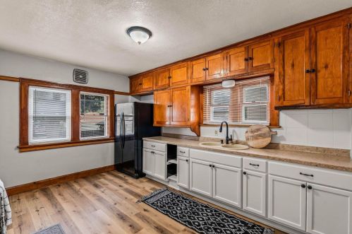 2756 55, Milwaukee WI 53210-1558 exterior