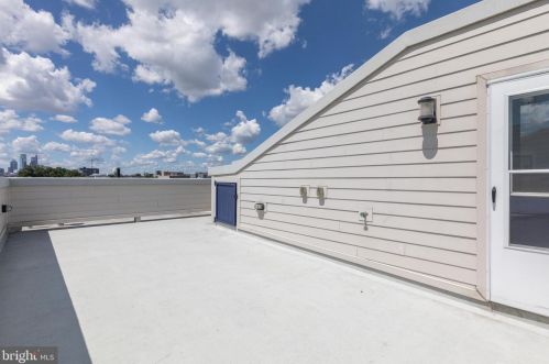 1107 Berks St, Philadelphia PA 19131-3206 exterior