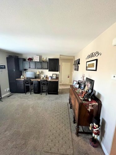 571 Meadowlark Dr, Turlock, CA 95382-1411