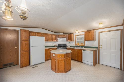 2660 35th St, Allegan, MI 49010-9224