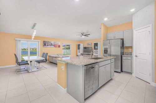 901 Bent Creek Dr, Fort Pierce FL  34947-1331 exterior