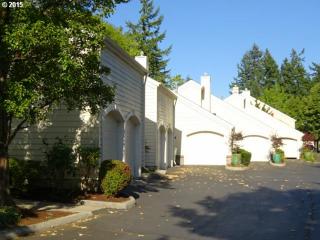 13473 Summerwood Dr, Portland, OR 97223-5719