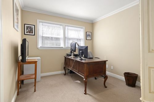 126 Wilmington Dr, Huntington Station NY 11747-4026 exterior