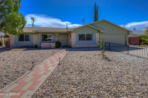 6840 Baker St, Tucson AZ  85710-2229 exterior
