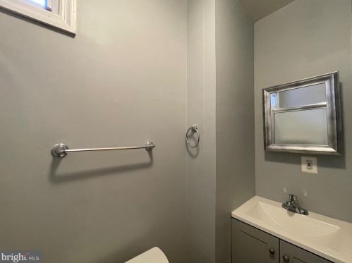 612 Point St, Camden NJ 08102-2150 exterior