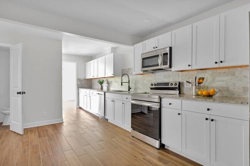 2559 Bradford Sq, Atlanta GA 30345-1339 exterior