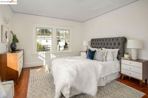 3301 Claremont Ave, Berkeley CA 94705-2710 exterior