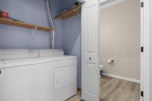 3929 Maple Grove Dr, Madison WI  53719-1842 exterior