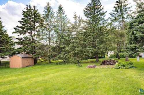 3717 Chambersburg Ave, Duluth MN 55811-3061 exterior